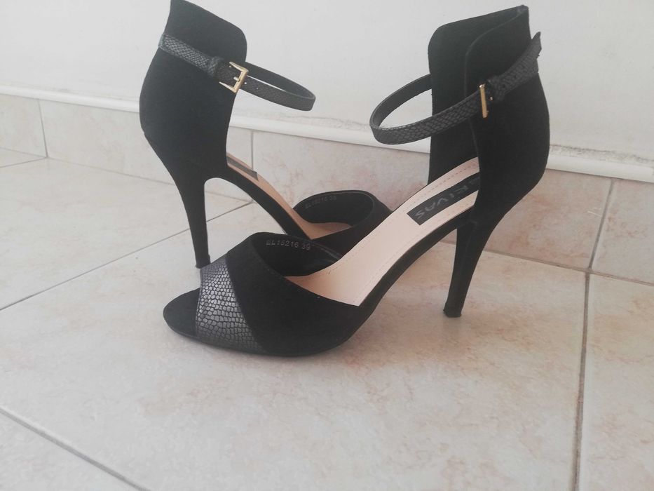 Дамски Сандали официални!