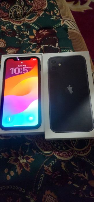 Iphone 11 64 gb face bor.  Tel hali turibdi