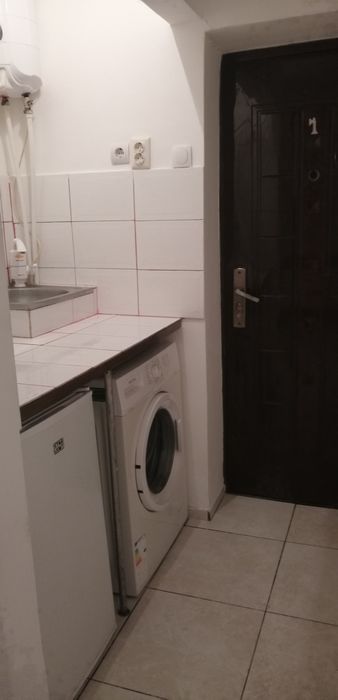 Garsoniera de vânzare