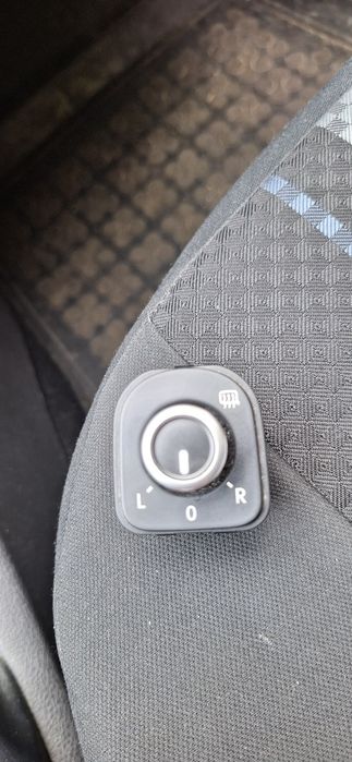 Buton reglaj oglinzi vw tiguan 2014