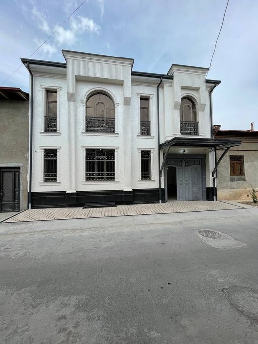 Ховли сотилади янги подключ Медгарадокда 3 сотих 7 та хона