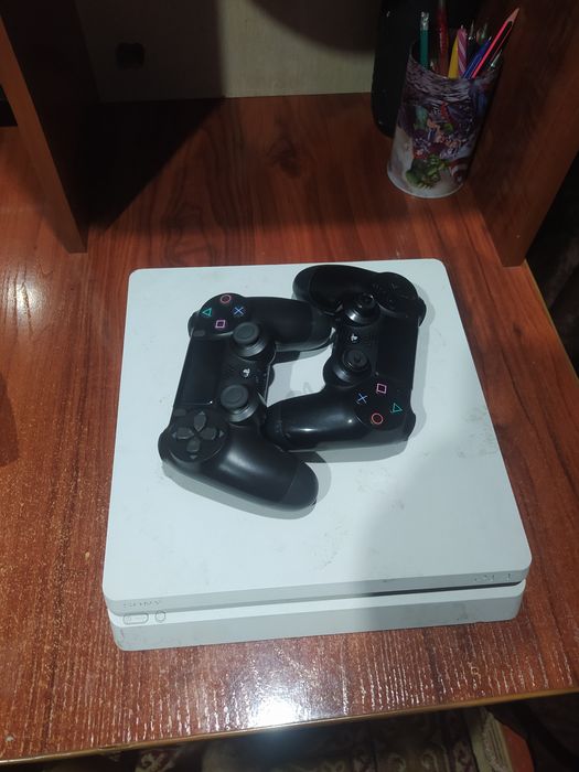 PlayStation 4 slim