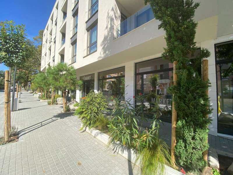 Продава се Двустаен апартамент в Варна, Цветен квартал - 70 кв.м за 3858 €/кв.м - Снимка #12