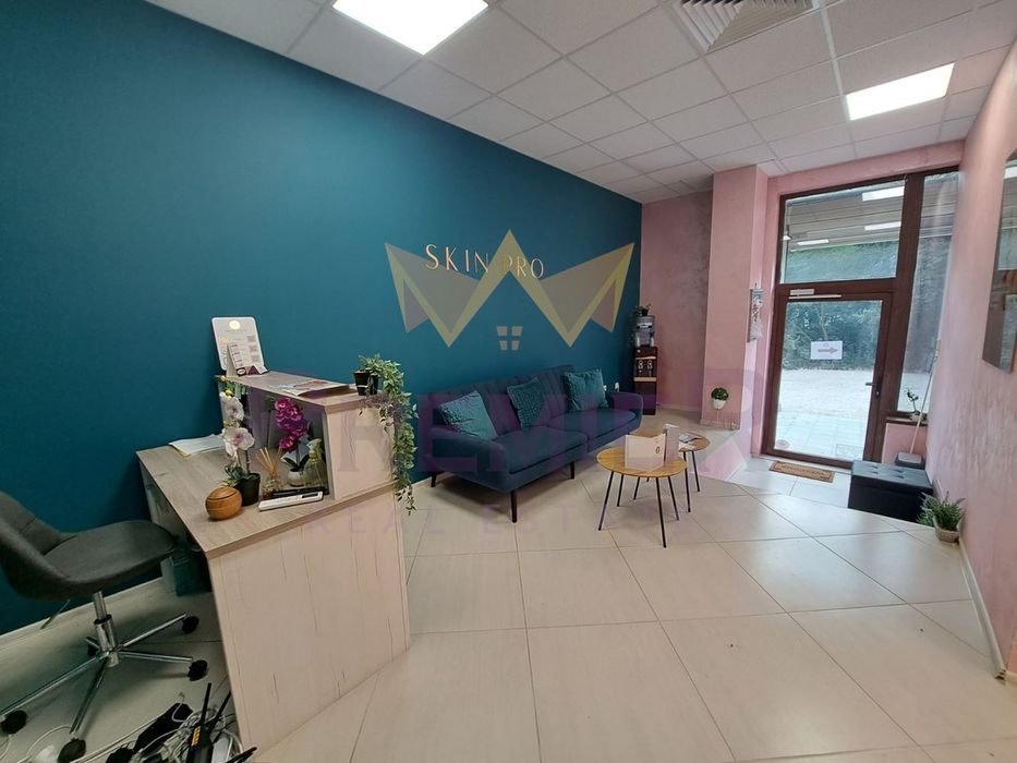 Дава се под наем Магазин в Варна, Левски - 100 кв.м за 867 € - Снимка #2