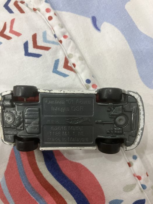 продам ориоинальные машинки hotwheels