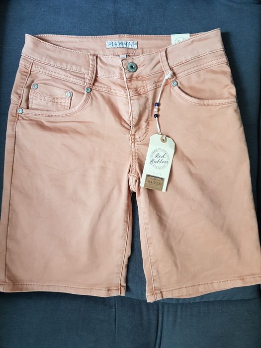 Pantaloni scurti Red Button 36