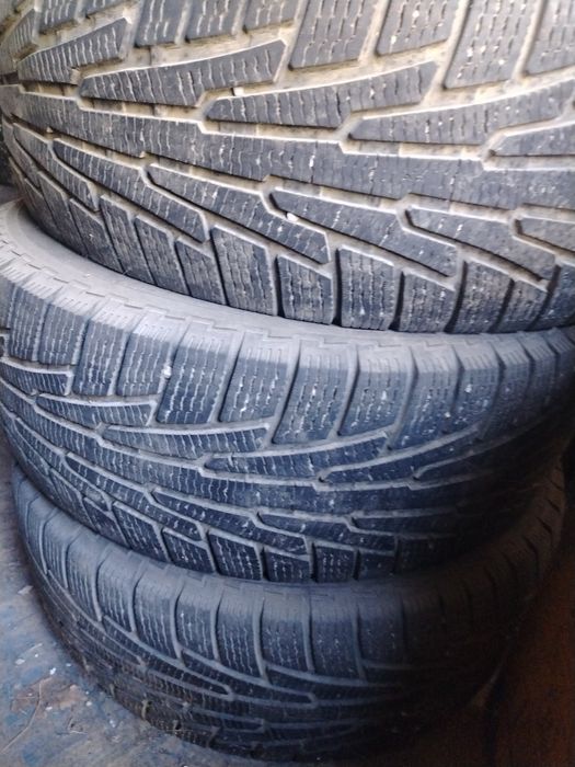 Продам шины хорошие