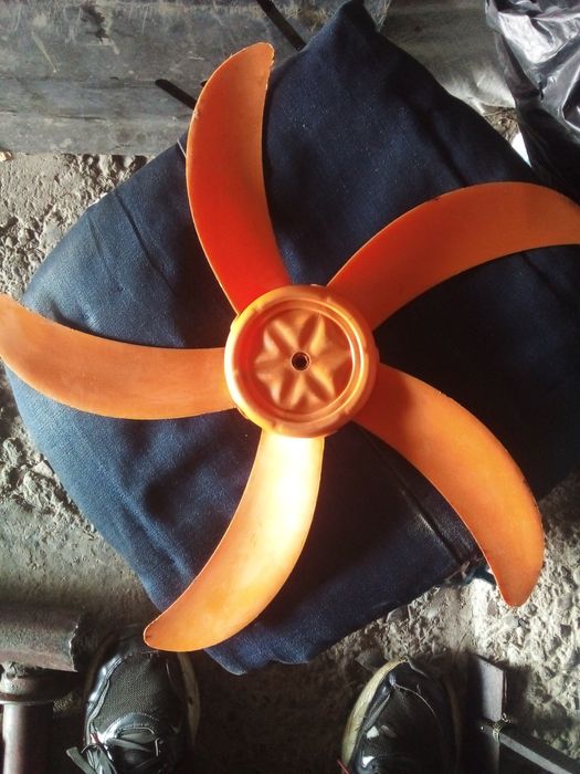 Лопасти на вентилятор.