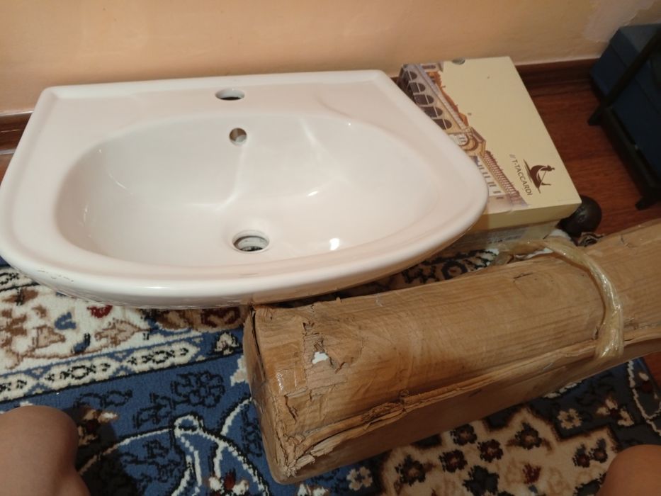 Раковина с тюльпаном