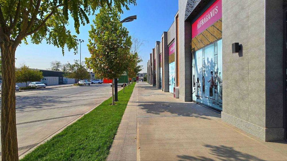 Коммерческое помещение ТРЦ ALFRAGANUS 56 кв.м. 1 этаж высота 6 м.=