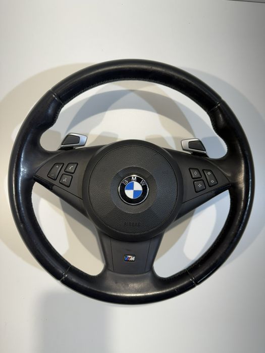 Продаваме М волан с пера за БМВ Е60 Е61/ BMW E60 E61