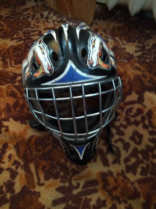 Шлем Юниор для вратаря.