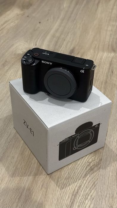 Продам Sony ZV-E1