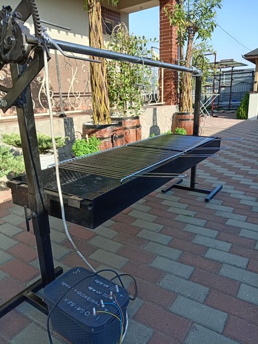 Rotisor proțap electric cu trei viteze