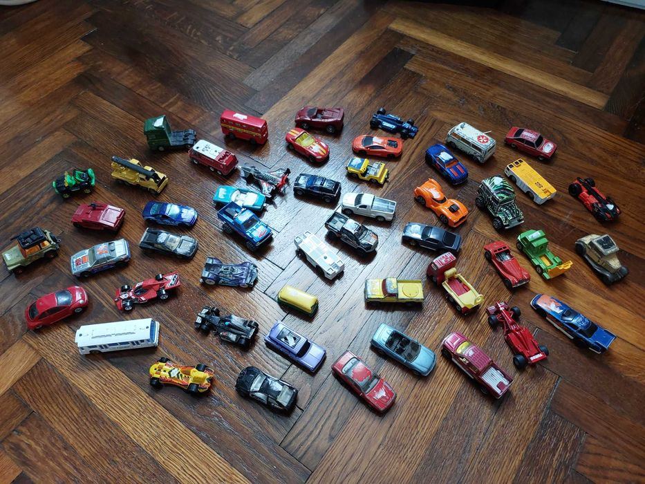 Machete masinute metal Dinky Toys 1940 Matchbox Hot Wheels Originale.