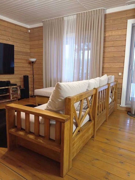 Диваны и кресло под старину