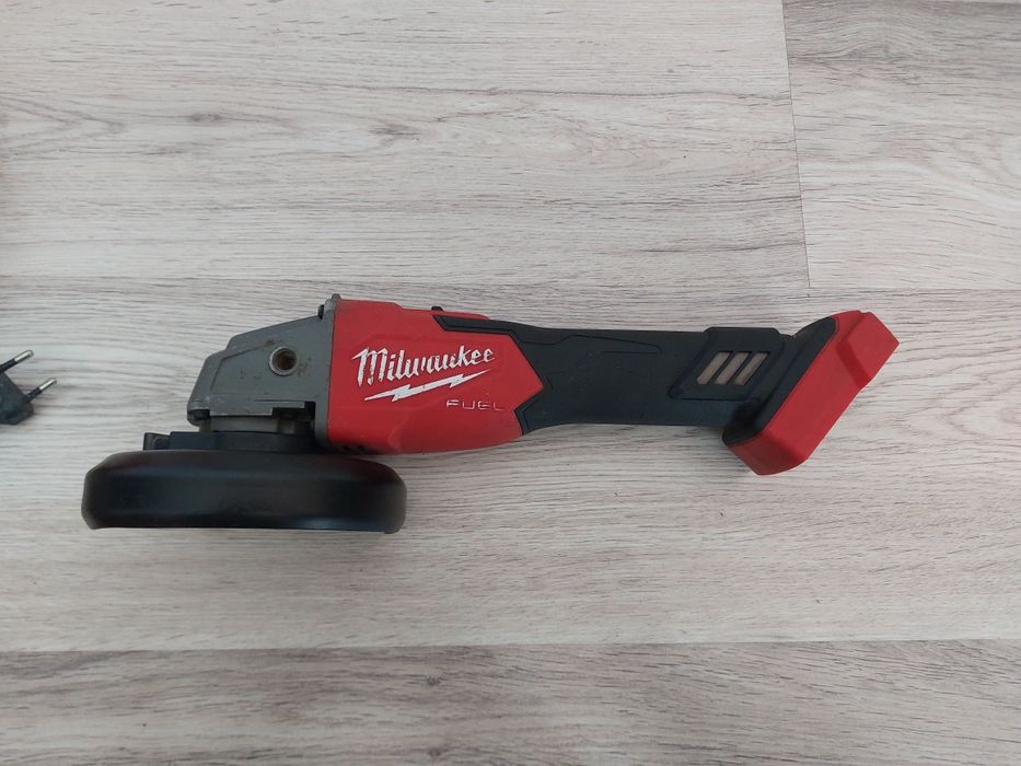 Flex milwaukee cu reglaj turatie, variator, 2022, stare perfectă