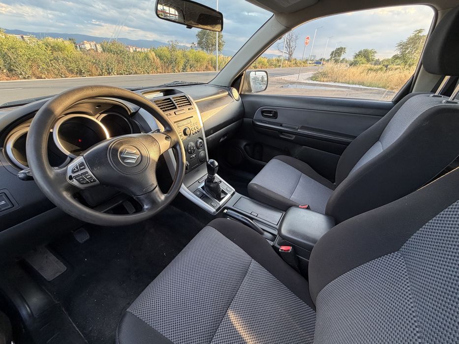 Suzuki Grand Vitara 1.9d 4х4 / 129к.с. / Клима