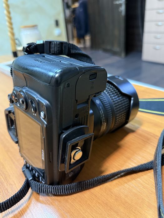 Фотоапарат Nikon D7000