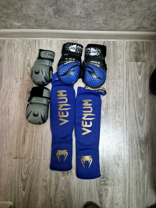 Продам спортивный комплект