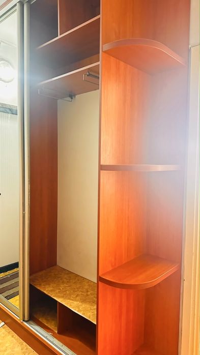 Прихожая купе с 1 зеркалом