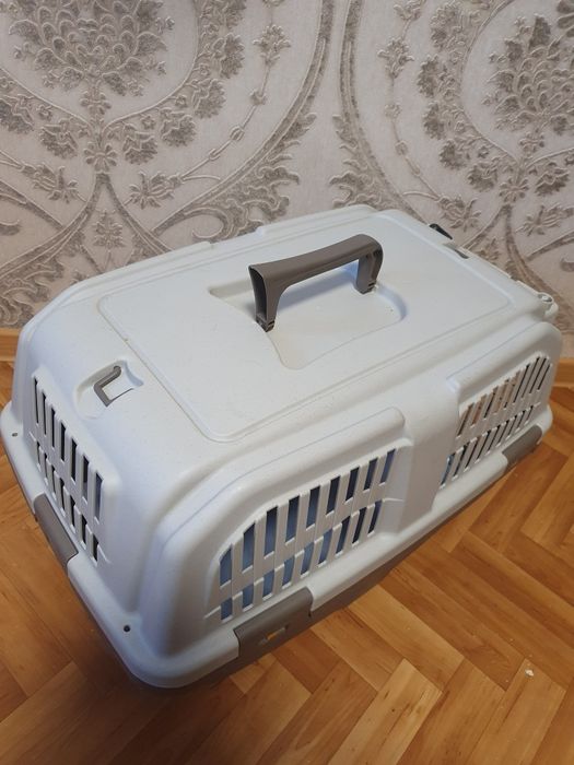 Переноска для собак и кошек.