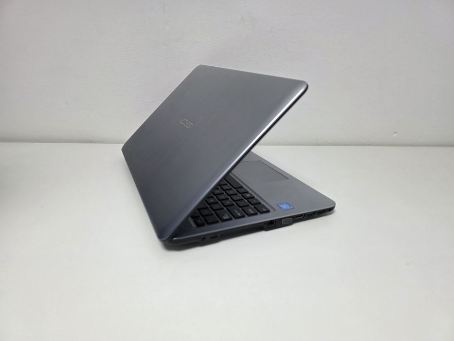 Laptop Asus X540S Intel Pentium QUADCORE 8gb ssd 15.6 . GARANTIE