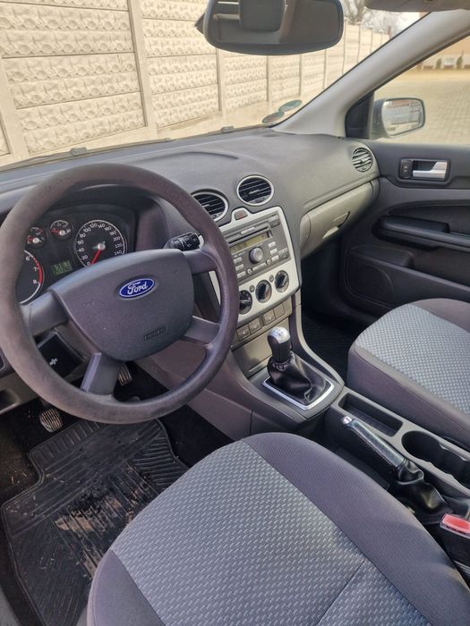 Ford Focus 1.6 benzină