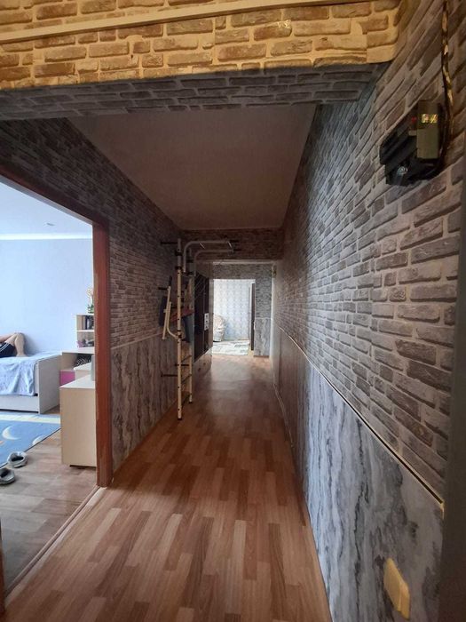 Продам 4х комн кв на 9мкр