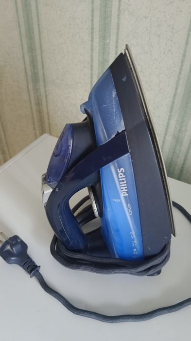 Продается утюг Philips