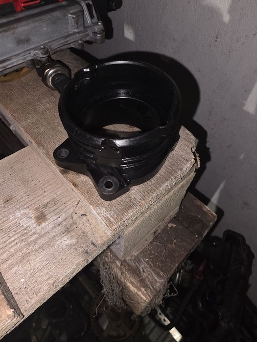 Конектор въздуховод за Mercedes V6 350 CDI