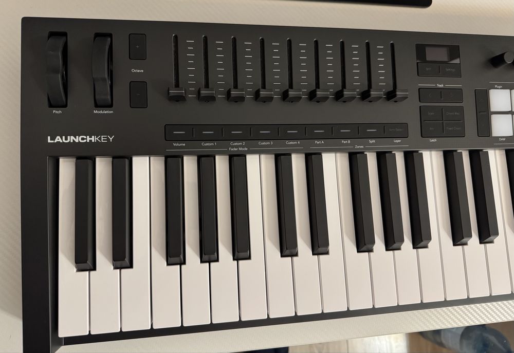 Novation Launchkey 49 MK4