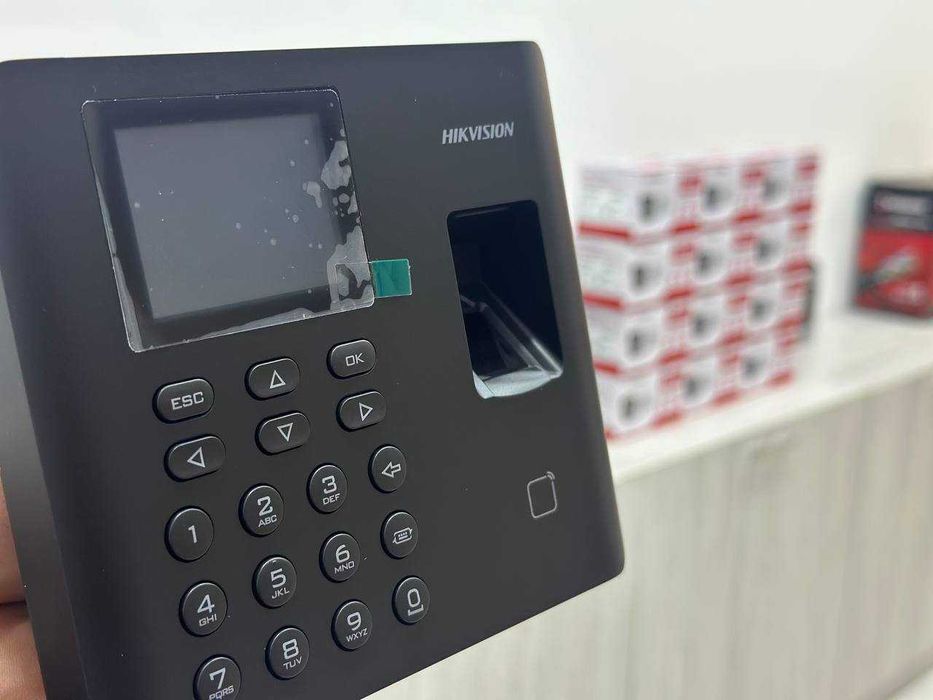Терминал контроля доступа Hikvision DS-K1A802AMF