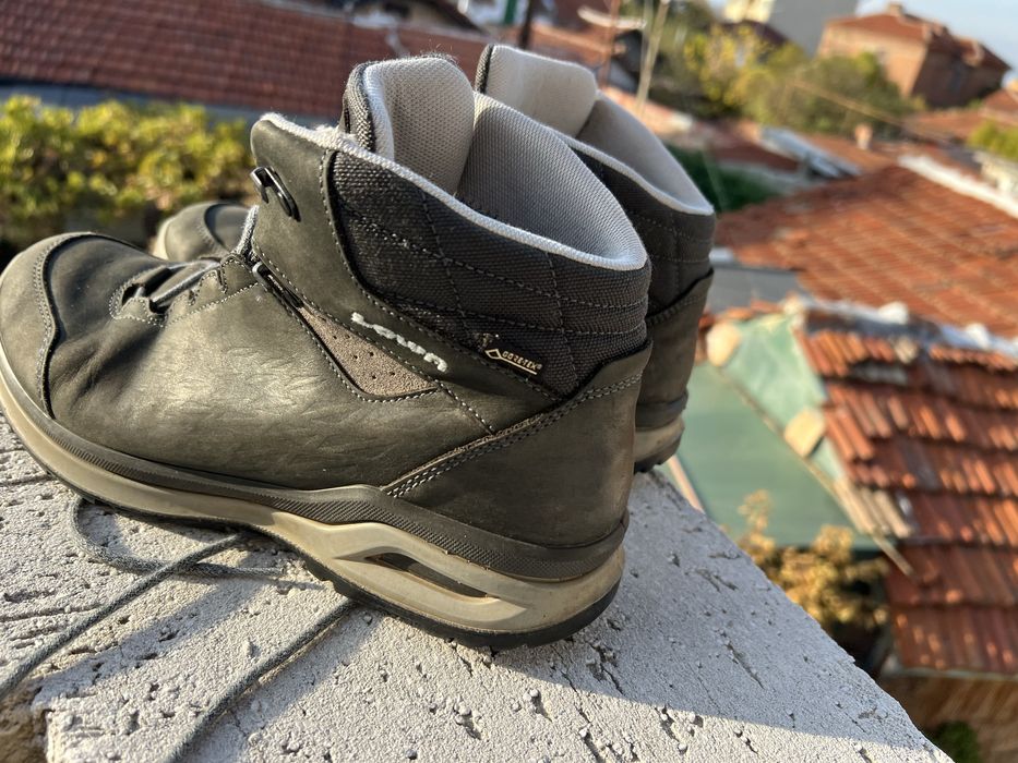 Lowa Gore-Tex 41 1/2 Mid