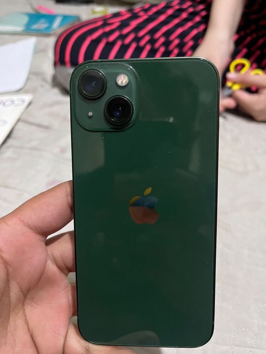 Айфон 13 128гб акб77 хорошем состаяние