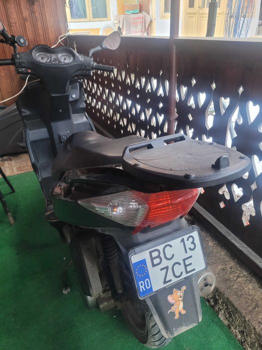 Scuter 125 Peugeot Sum UP 125