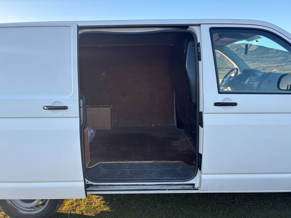 VW Transporter T5 2.0 TDI – 75 kW – 2014 г. – 230 000 км