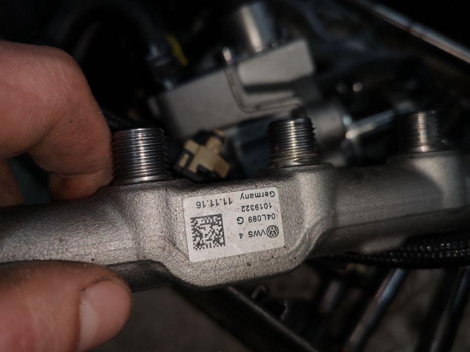 Injector injectoare pompa rampa 2.0 CSU 150 CP A4 B8 A6 4G Q5 8R A5 8T