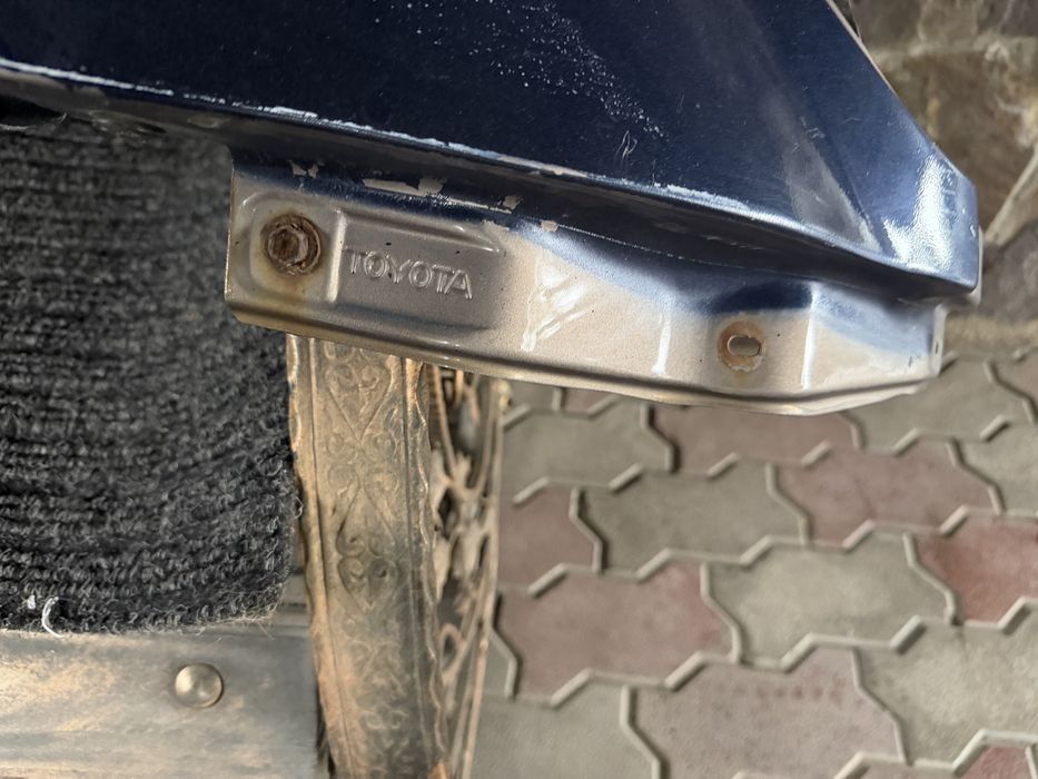 Двери и крыло от крузака 100