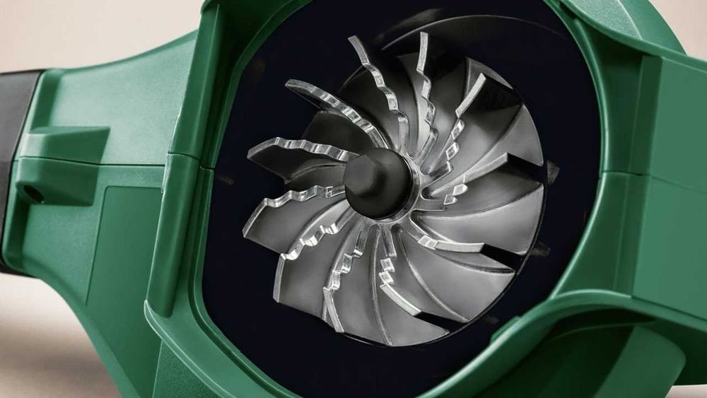 Садовый пылесос-воздуходувка Bosch Universal GardenTidy 3000