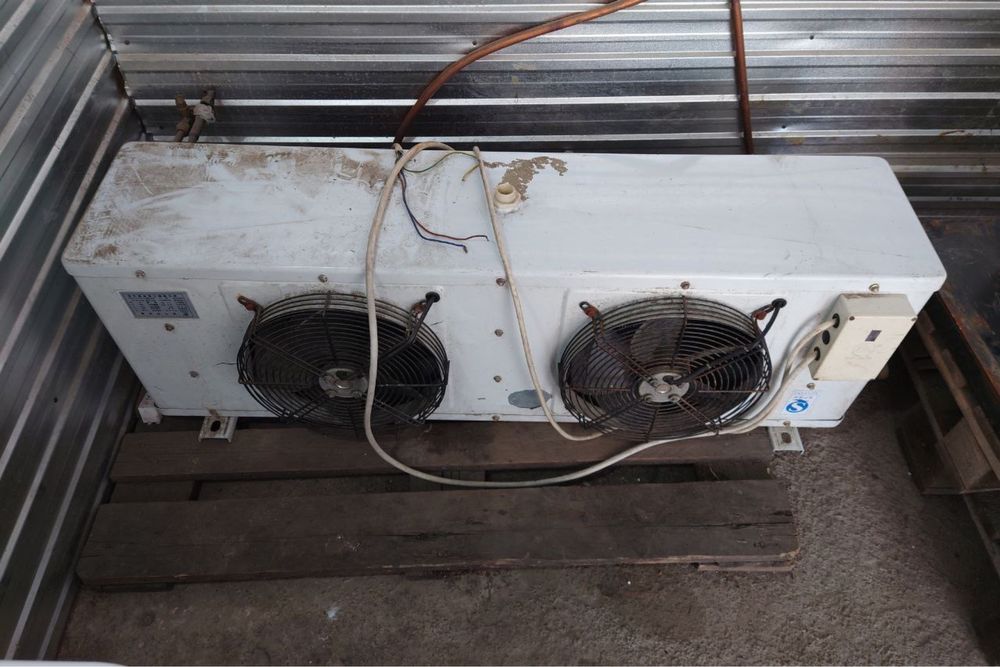 Срочно продам морозильную камеру