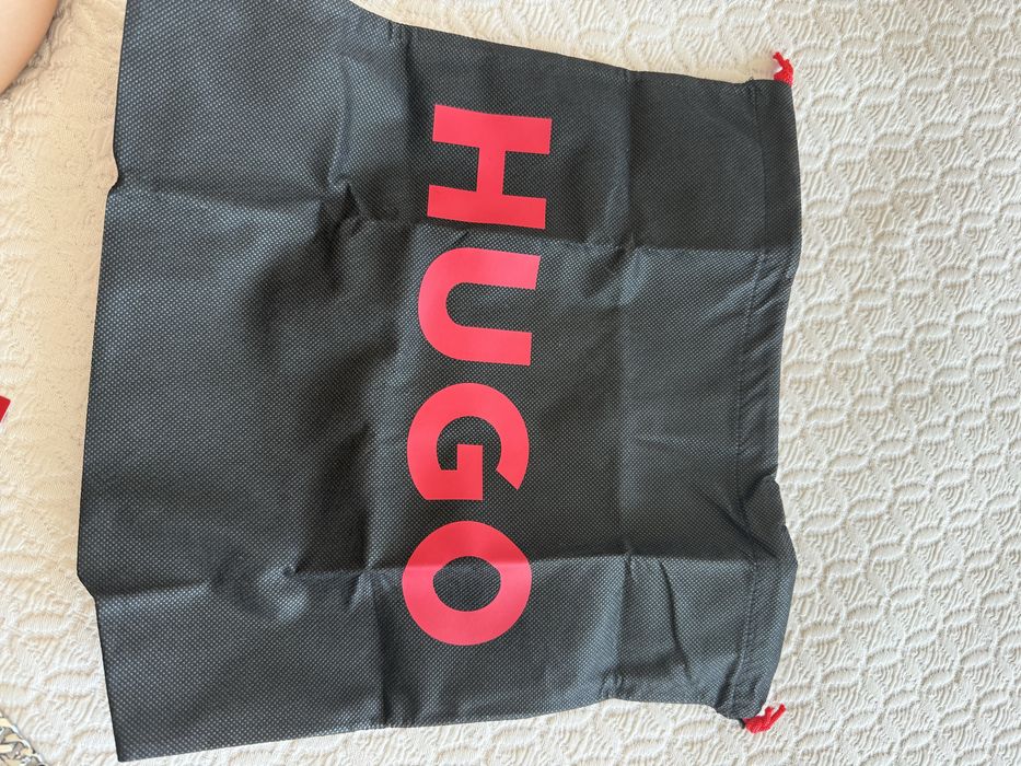 Hugo чанта