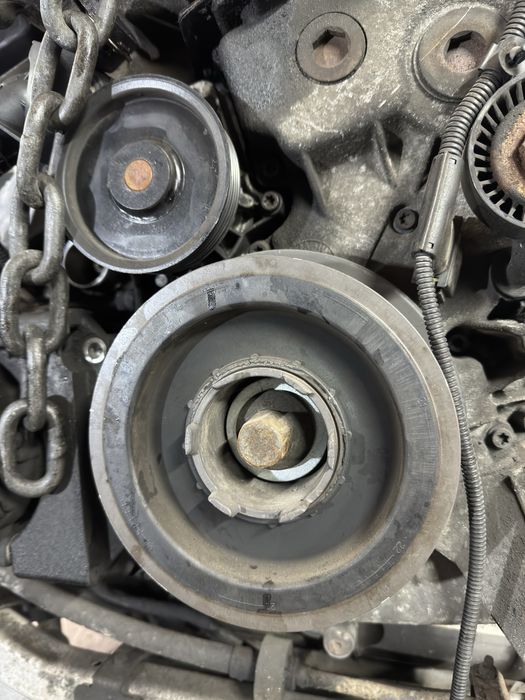 Fulie vibrochen Bmw E90 E60 E46 2.0d 163 cp M47 ca noua !