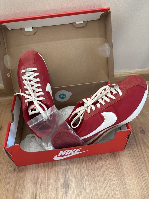 Дамски маратонки Nike