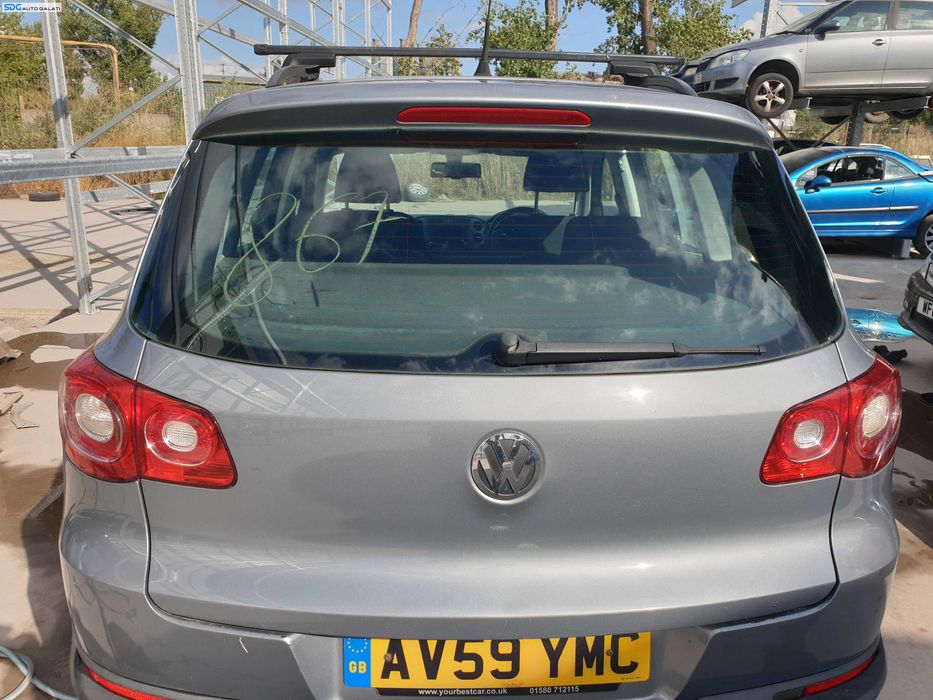 Haion Hayon Capota Portbagaj Dezechipat cu Luneta Geam Sticla Volkswagen Tiguan 2007 - 2015 Culoare LR7N [K6172]
