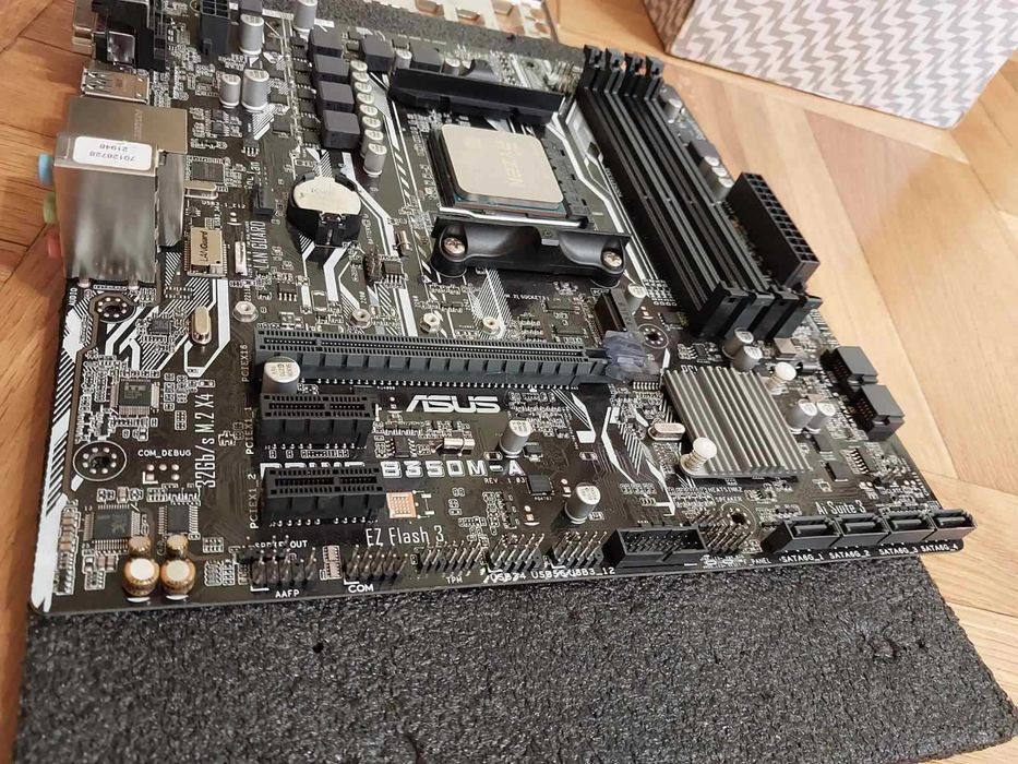 AMD Ryzen 7 3700X + Asus Prime B350M - A