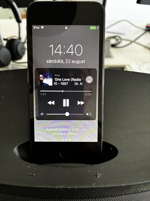 Pachet Hi-Fi Audio: Boxă Bowers & Wilkins Z2 + Apple iPod Touch Gen 6 (32GB)