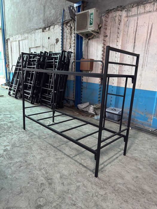 кровать двух этажная