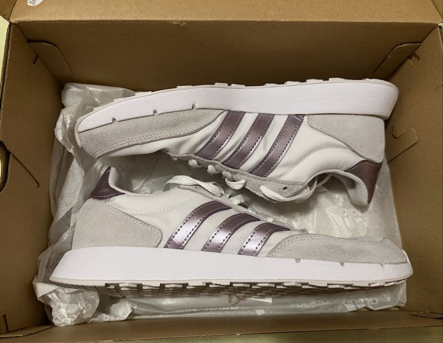Маратонки ADIDAS