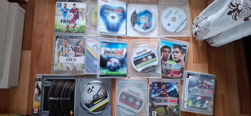 Lot 14 jocuri ps3 playstation 3 fifa pes army of two gran turismo ufc